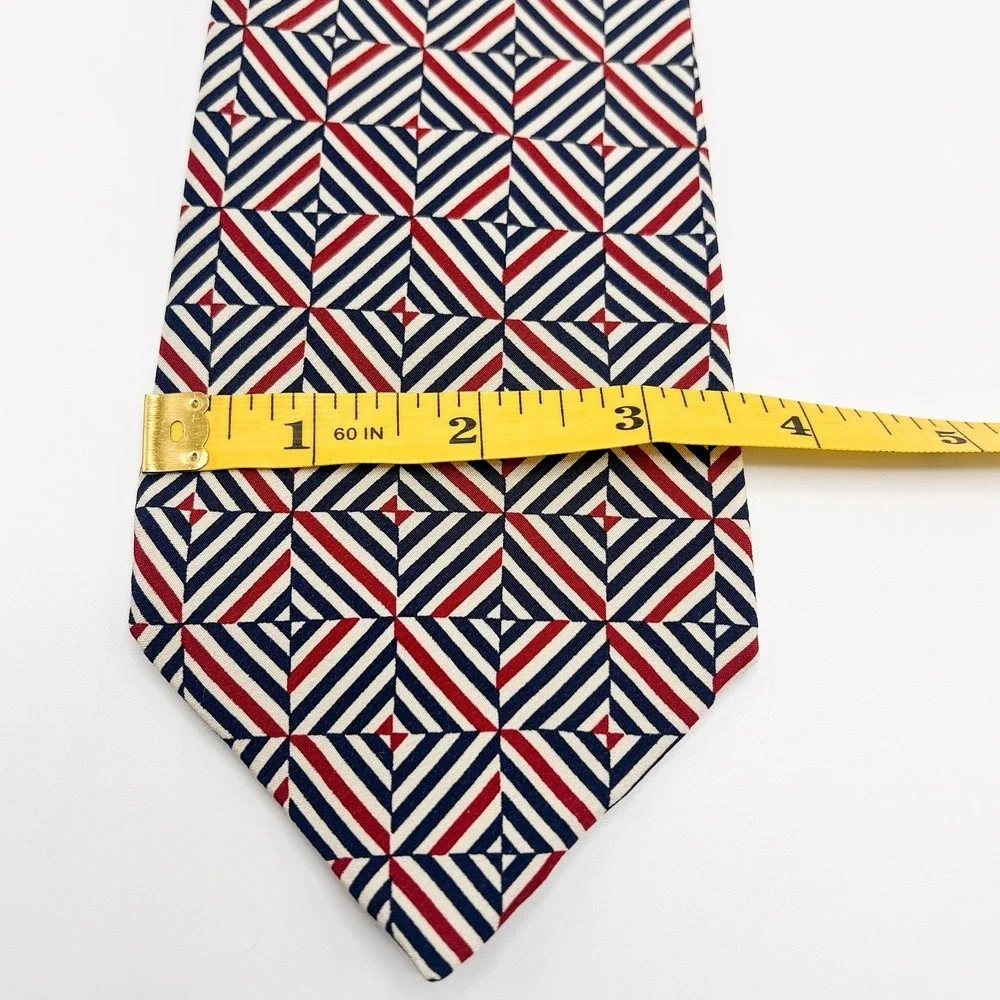 VTG Burberry of London Tie Mens 100% Silk Hand Sewn Made in USA Luxury